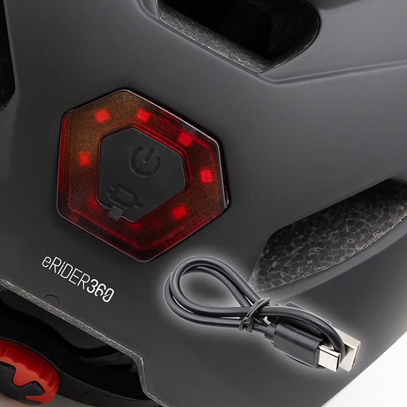 CP02 Helm mit schwarzem Blinker Einheitsgröße