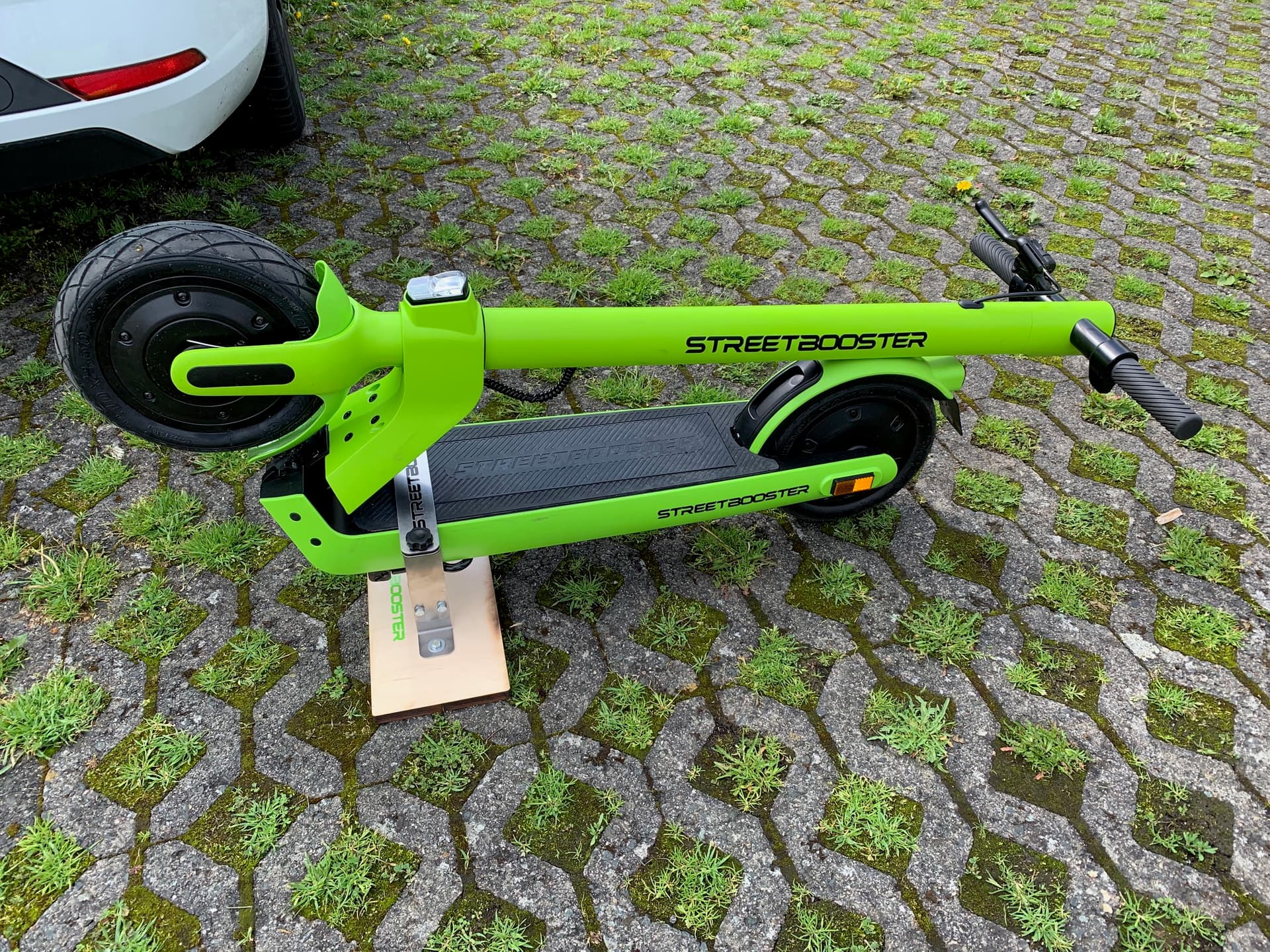 Kfz-Kofferraumhalterung für deinen STREETBOOSTER