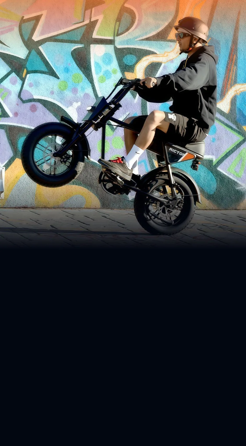 RICTOR POPGO PRO Electric Fatbike vor einer Graffiti-Wand